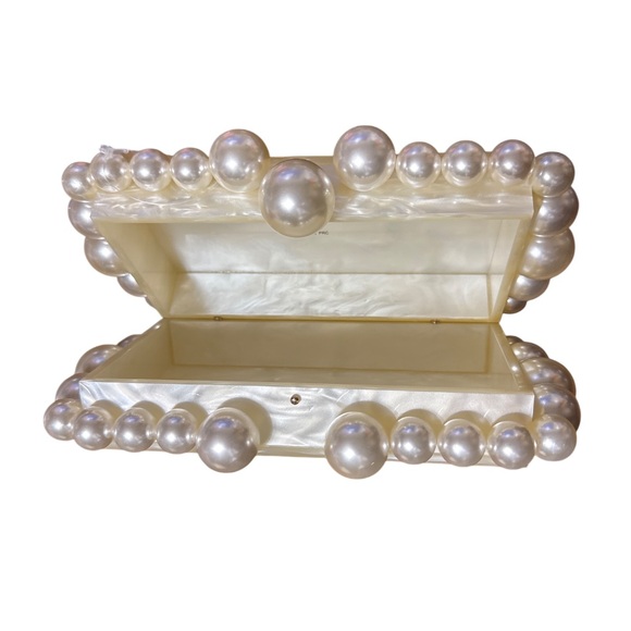 Cult Gaia Eos Pearly Acrylic Clutch Bag - Picture 6 of 10